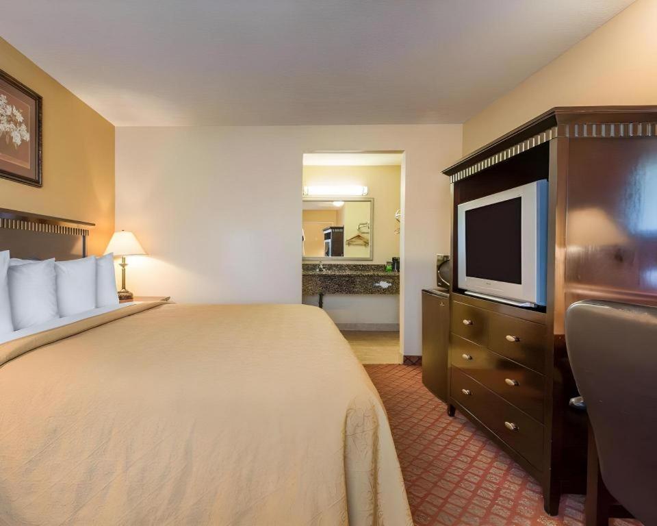 Quality Inn San Bernardino Exterior foto